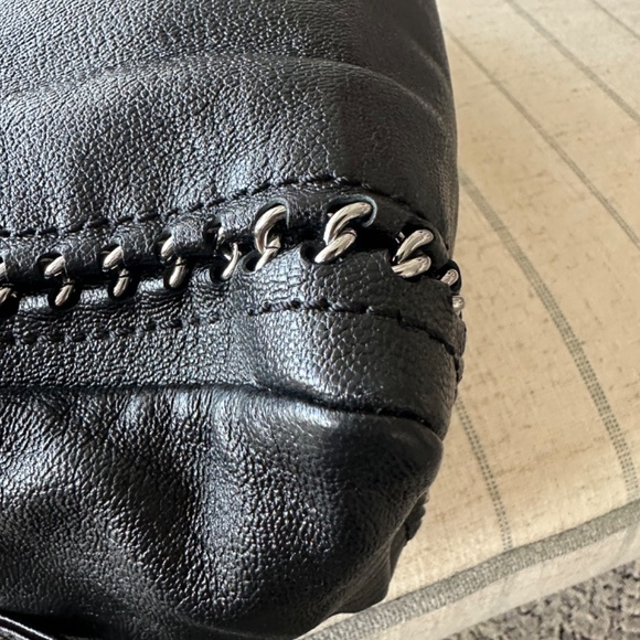 Chanel Luxe Ligne Bowler - Picture 14 of 16